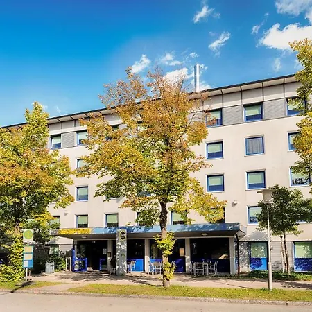 Hotel München-garching 3*